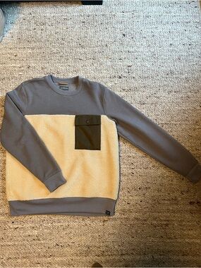 L.L. Bean Two-Tone Crewneck Sweatshirt in Gray, Cream & Olive Pocket-SLIM FIT